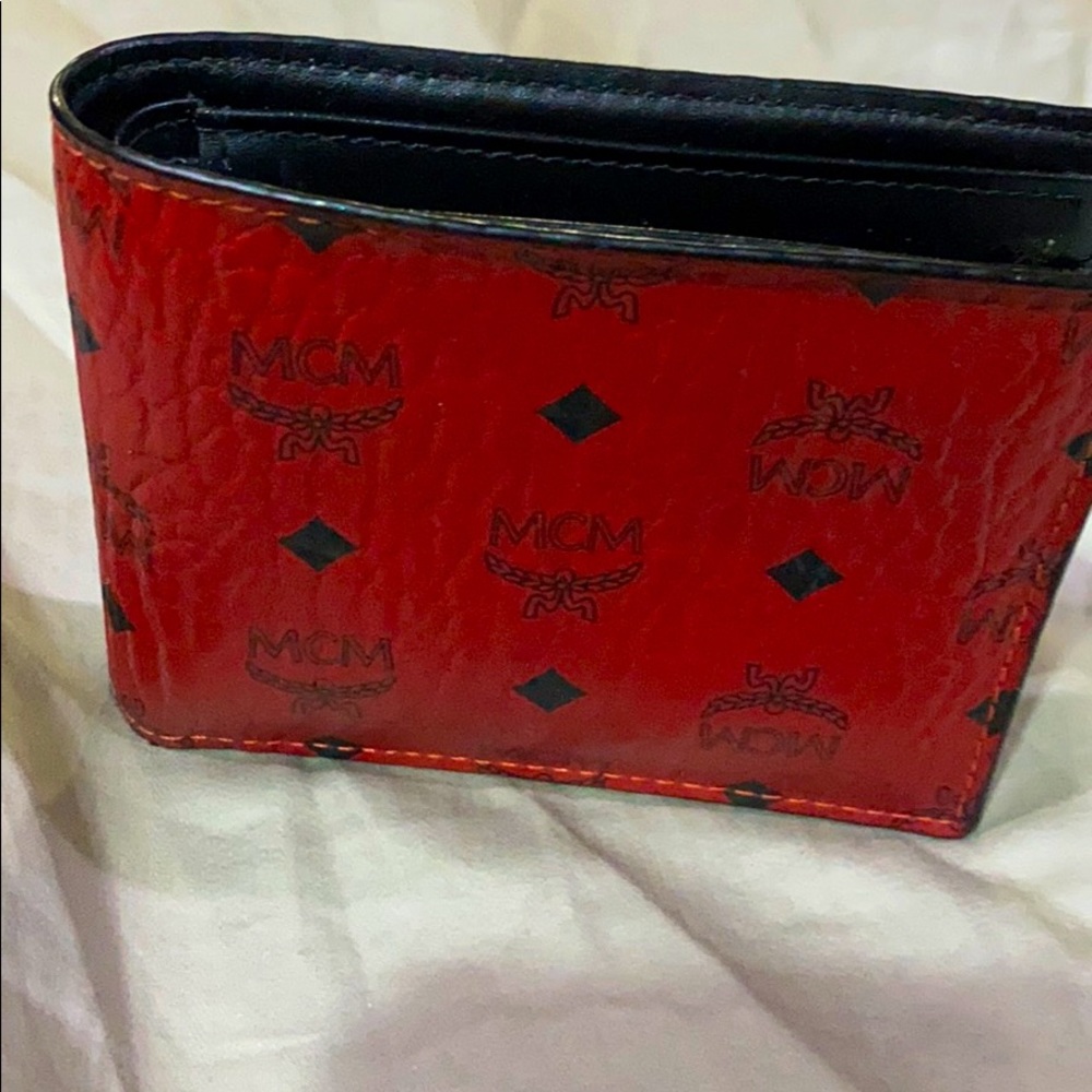 Mcm wallet